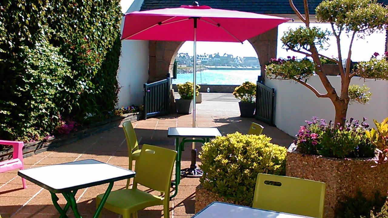 Logis Hotel Bellevue Roscoff Exteriör bild
